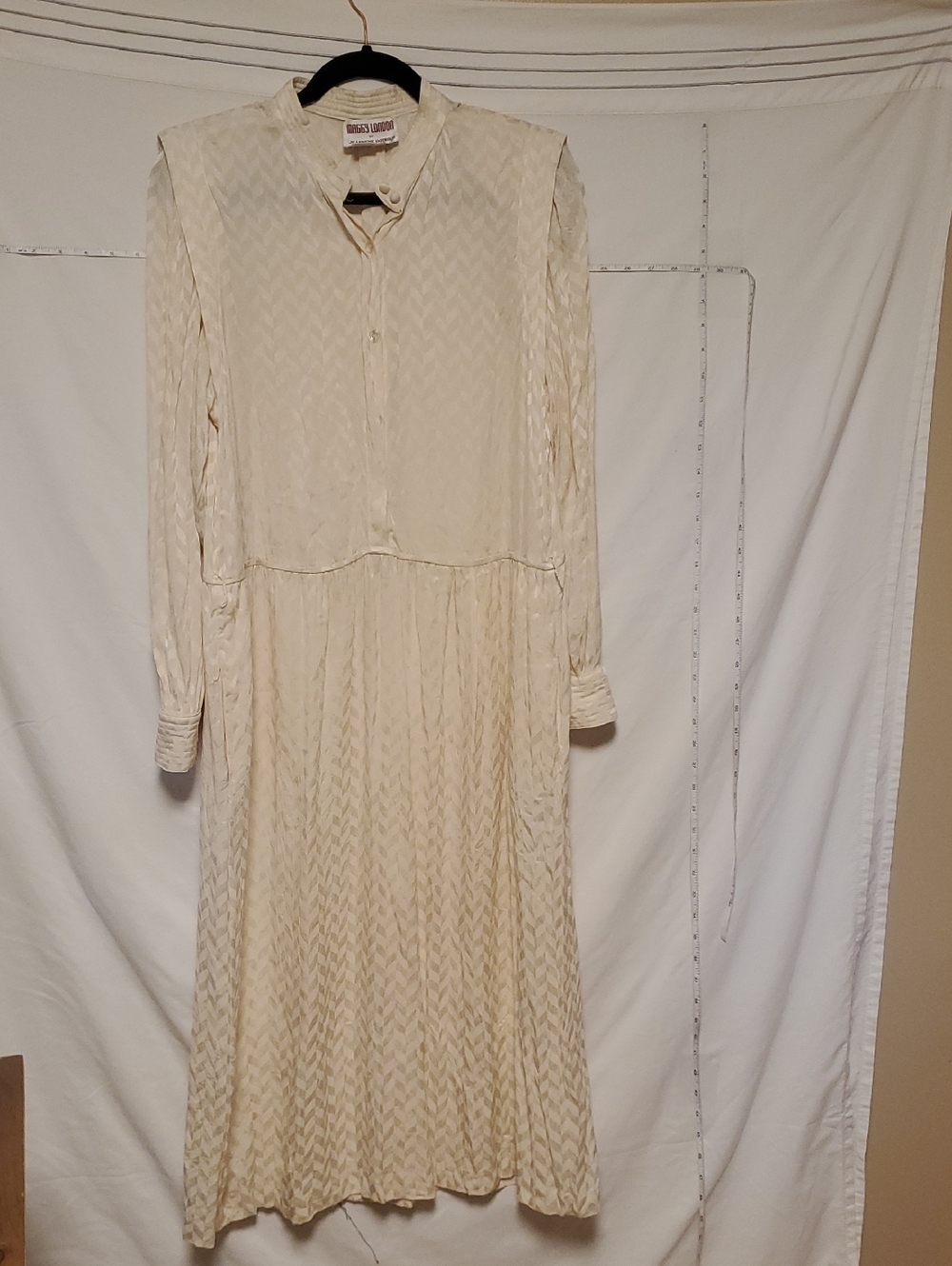Vintage Maggy London Jeannene Booher Jacquard Cream 100% Silk Dress
